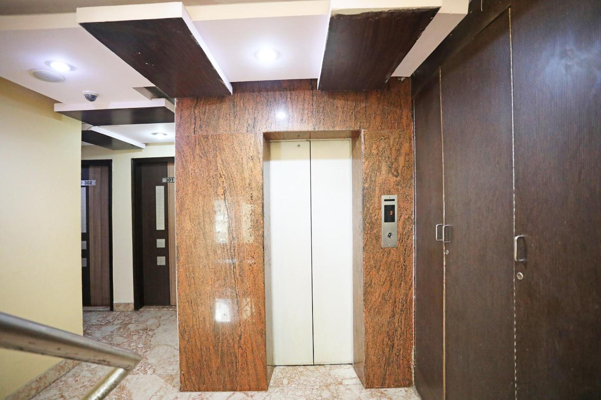 Oyo Hotel Vedas Heritage Delhi  Bagian luar foto