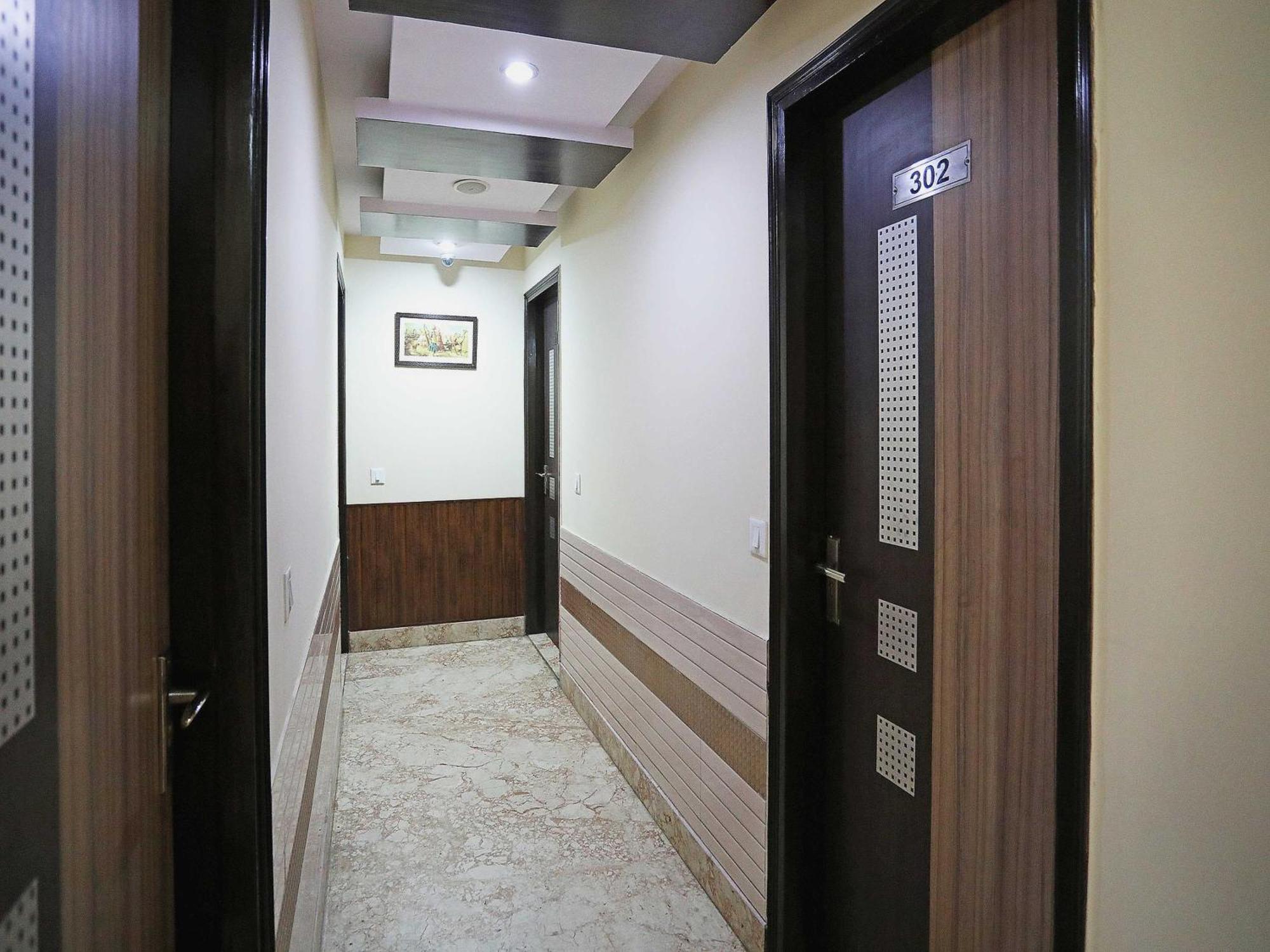 Oyo Hotel Vedas Heritage Delhi  Bagian luar foto