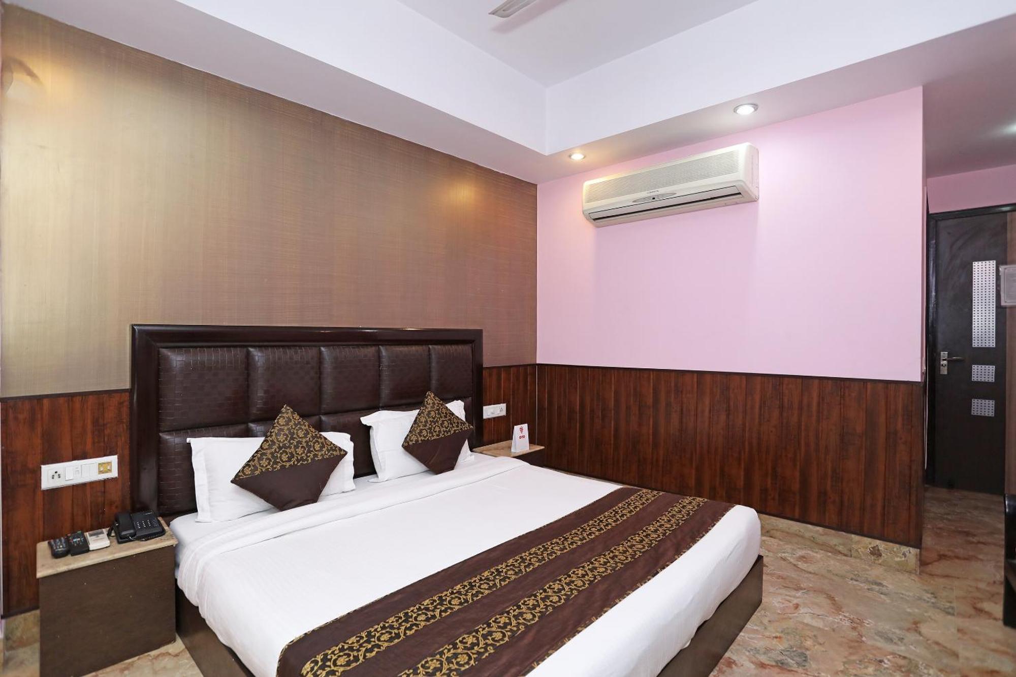 Oyo Hotel Vedas Heritage Delhi  Bagian luar foto
