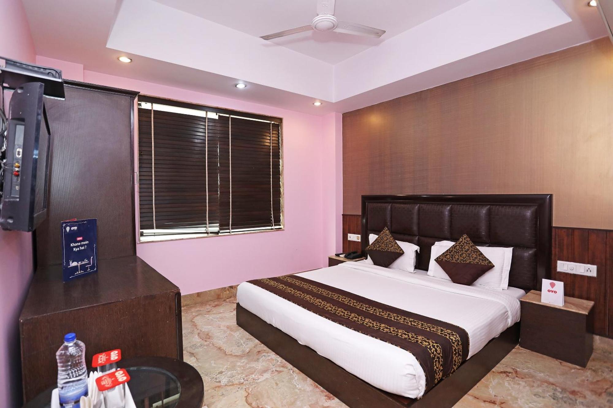 Oyo Hotel Vedas Heritage Delhi  Bagian luar foto