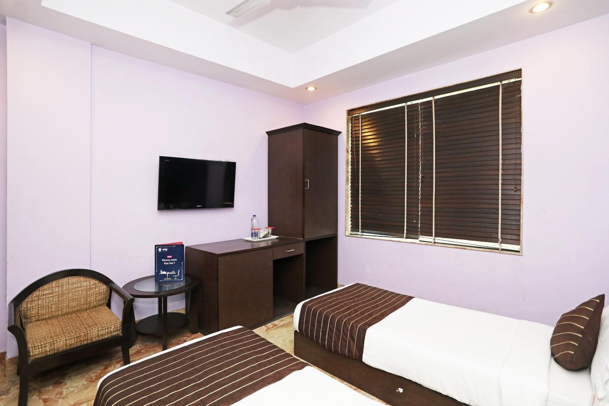 Oyo Hotel Vedas Heritage Delhi  Bagian luar foto